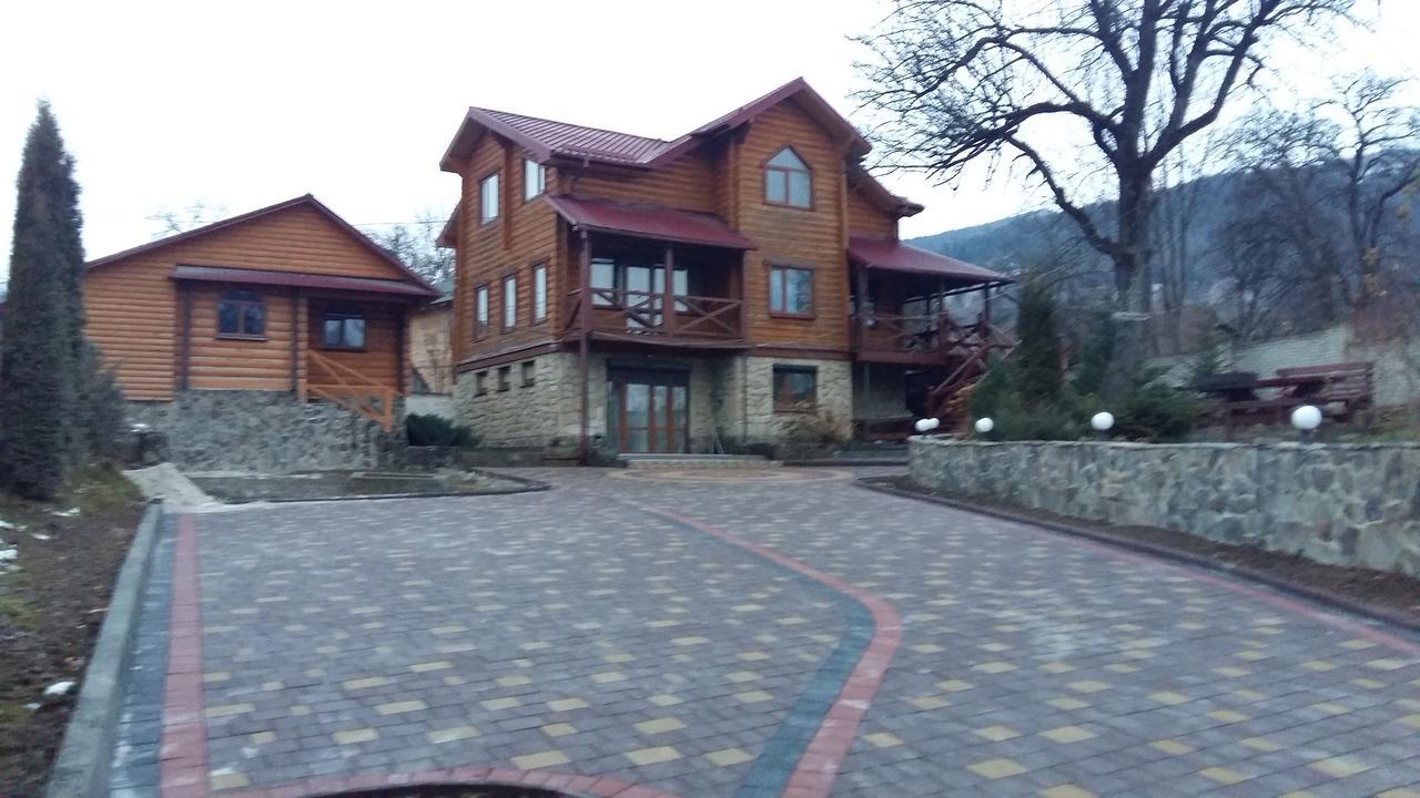 Hotel Karpatska Mria Jaremtsche Exterior foto