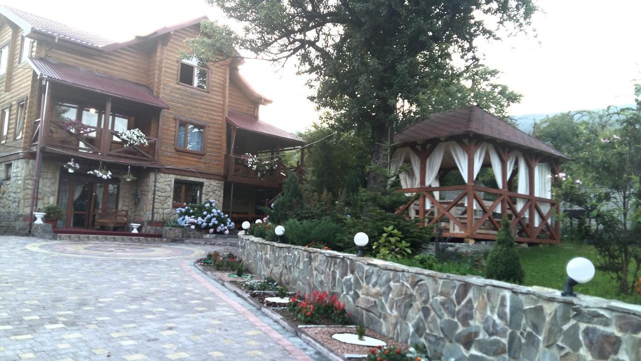 Hotel Karpatska Mria Jaremtsche Exterior foto